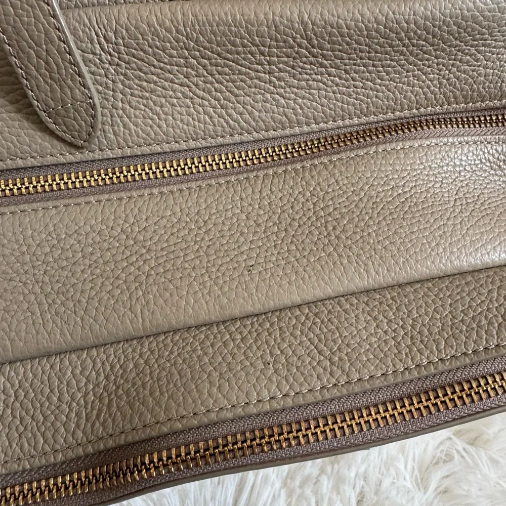 Cuyana triple zipper overnight bag - Picture 9 of 14